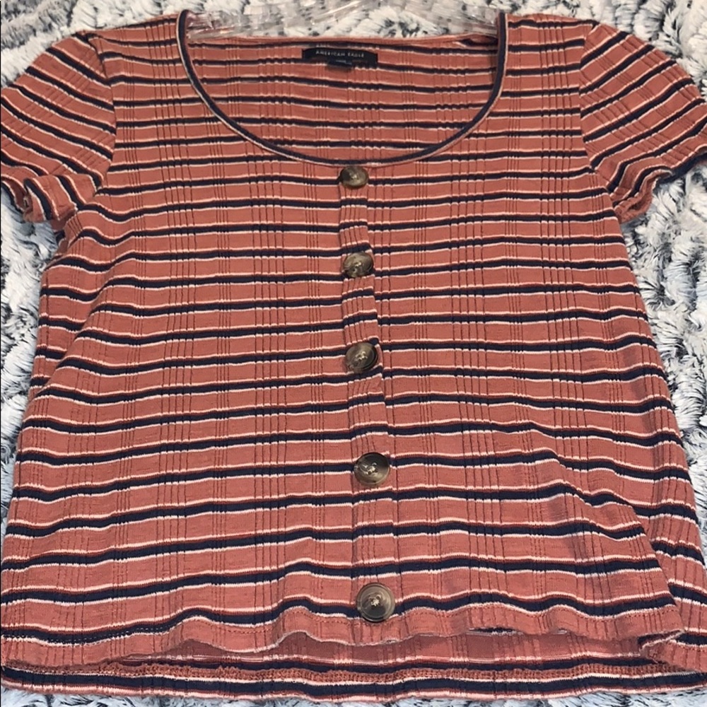 This super cute pink and navy top!